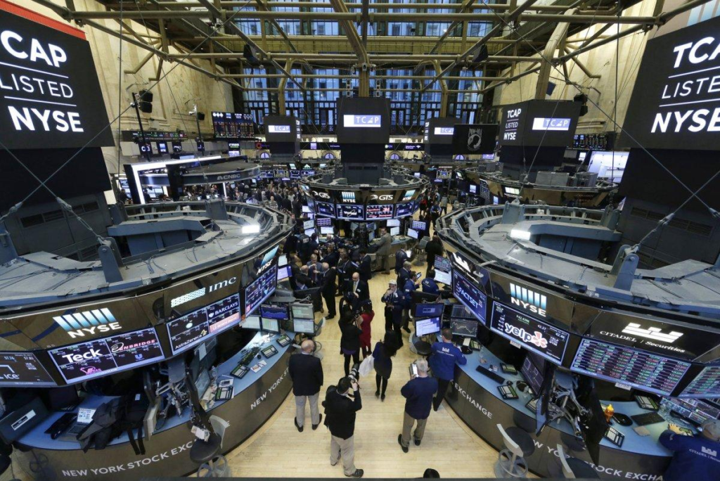CoreWeave and Broadcom Push Back Against Blockchain Stock Trading